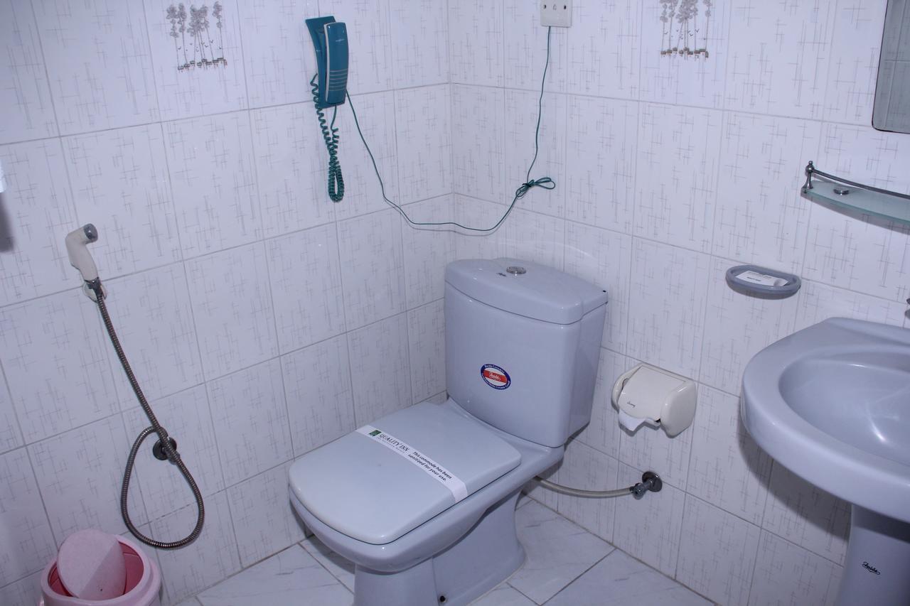 Quality Inn Dhaka Bagian luar foto